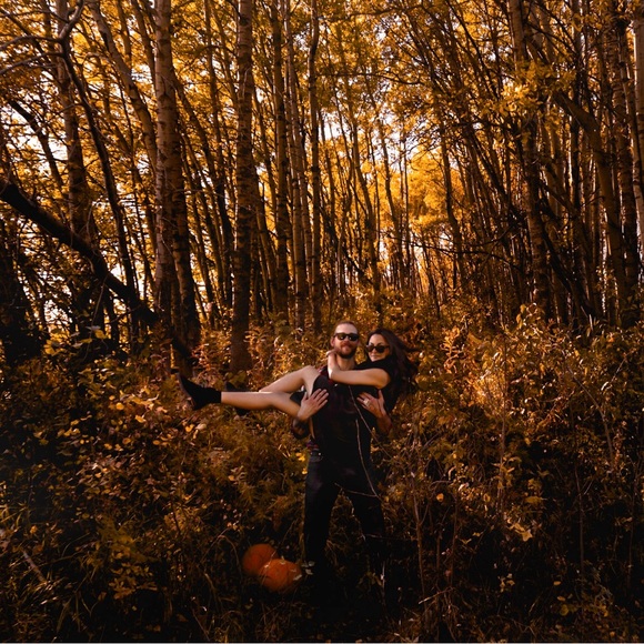 Meet your Posher, Nora - Picture 1 of 6